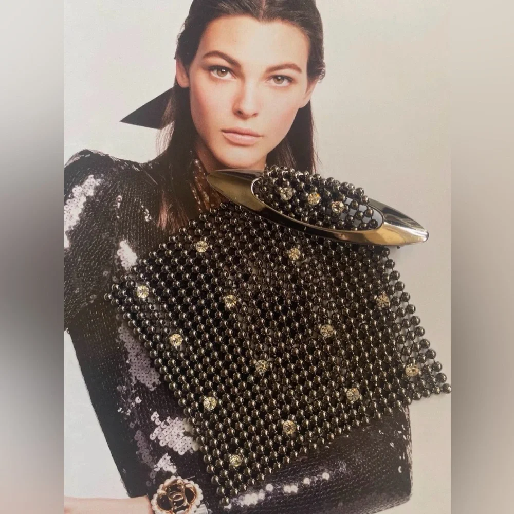 Silver Mesh Rhinestone Brooch - Picture 7 of 12